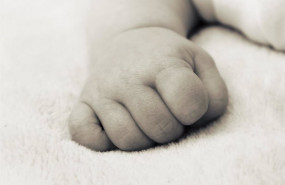 ep mano de bebe recien nacido