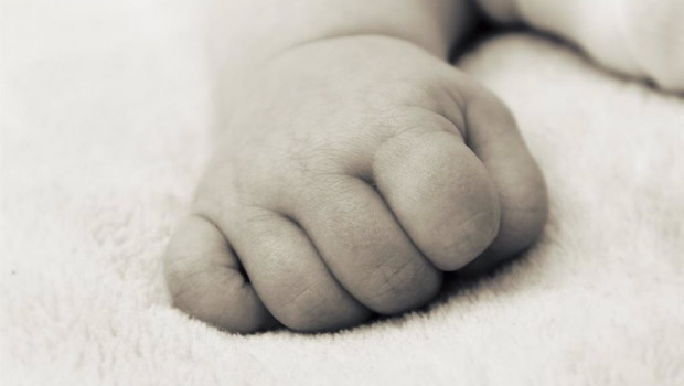 ep mano de bebe recien nacido