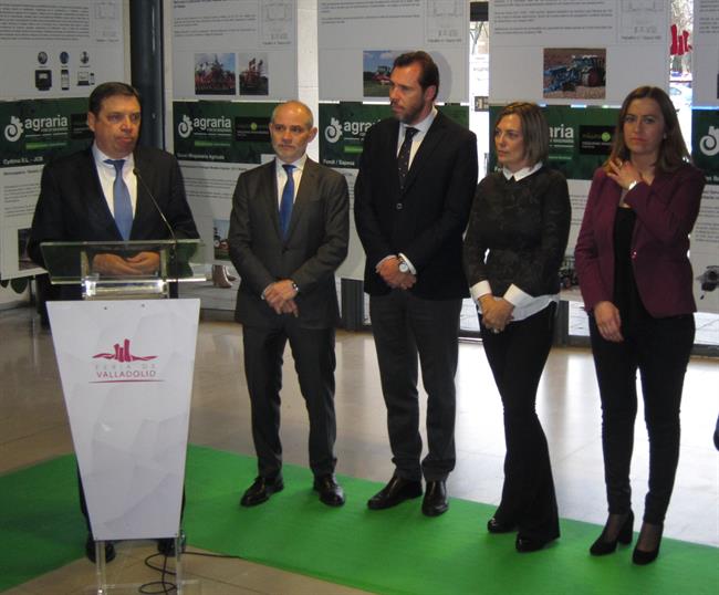 El ministro Planas, ante las autoridades de Castilla y León y Valladolid | EUROPA PRESS ep ministro planas anteautoridadescastillaleonvalladolid