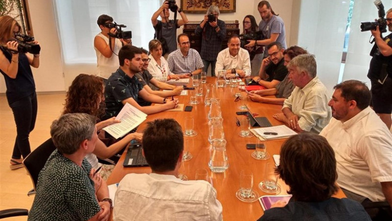 Reunión de PSN, Geroa Bai, Podemos e Izquierda-Ezkerra para negociar acuerdo de Gobierno en Navarra. | EUROPA PRESS ep reunionpsn geroa bai podemos e izquierda-ezkerranegociar acuerdogobiernonavarra