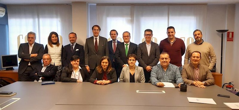 ep sindicatos y patronal firman el iii convenio sectorial de helicopteros