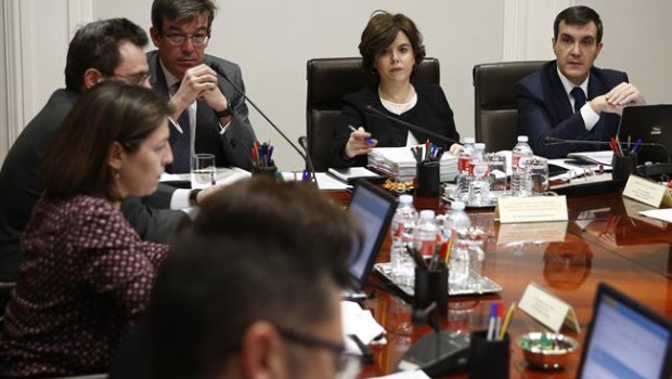 Soraya Sáenz de Santamaría preside la reunión de Secretarios y Subsecretarios | MONCLOA ep soraya saenzsantamaria presidereunionsecretariossubsecretarios