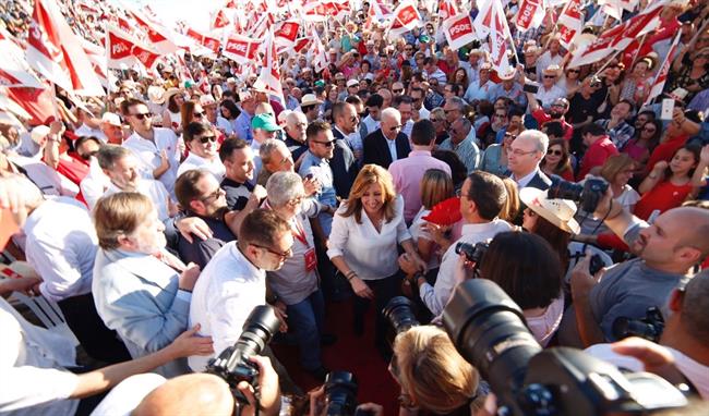 Susana Díaz, en un mitin en Sevilla | EUROPA PRESS ep susana diaz enmitinsevilla