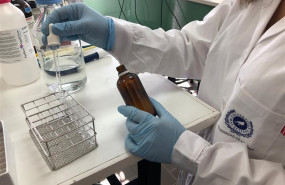 ep una investigadorala universidadmalaga uma enlaboratorio