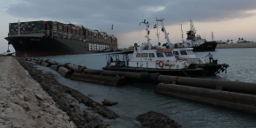 le porte conteneurs entravant le canal de suez remis a flot le porte conteneurs entravant le canal de suez remis a flot