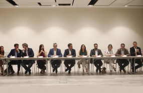 ep albert rivera y otros miembros de la ejecutiva de ciudadanos en una reunion del consejo general