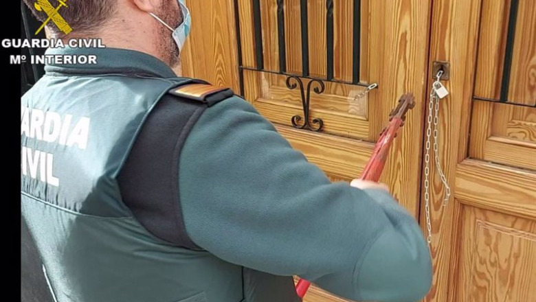 Archivo - Actuación de la Guardia Civil contra la okupación de viviendas en Valencia | GUARDIA CIVIL - Archivo ep archivo actuacion de la guardia civil contra la okupacion de viviendas en valencia