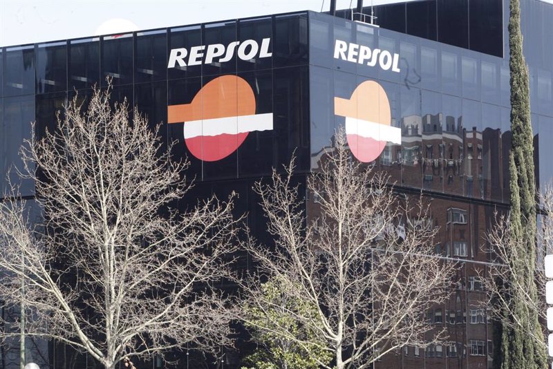 Repsol ya no es compra para Bankinter por la corrección del petróleo y el futuro impuesto
