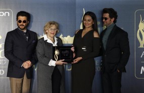 ep carmenalos actoresbollywoodla iifa weekend and awards