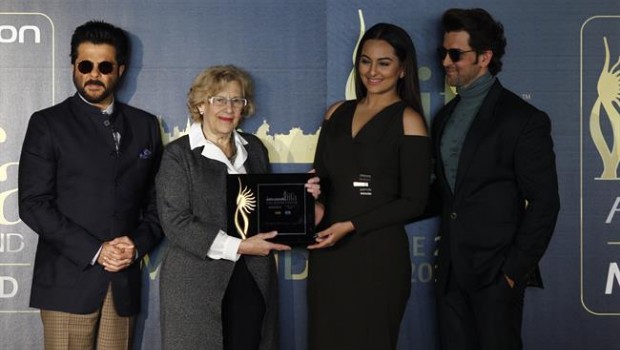 ep carmenalos actoresbollywoodla iifa weekend and awards