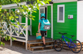 ep deliveroo amplia su servicio de entrega a los campings en espana