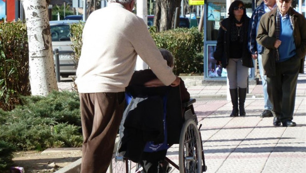 ep dependencia silla de ruedas ancianos vejez