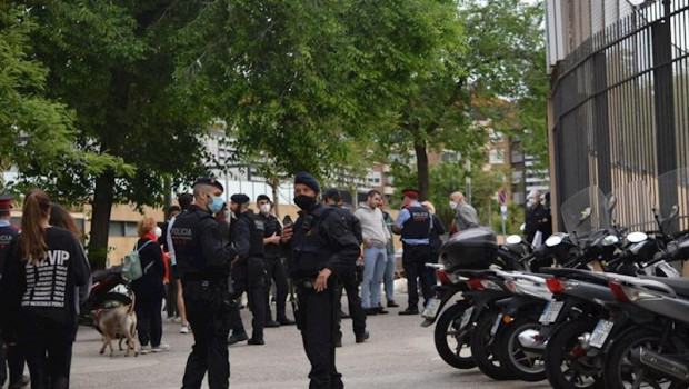 ep dispositivo policial en la plaza artos de barcelona por una concentracion convocada contra el