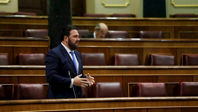 El diputado de EH -Bildu Jon Iñarritu durante su intervención en la sesión de control al Ejecutivo el 29 de abril | Pool ep el diputado de eh -bildu jon inarritu durante su intervencion en la sesion de control al
