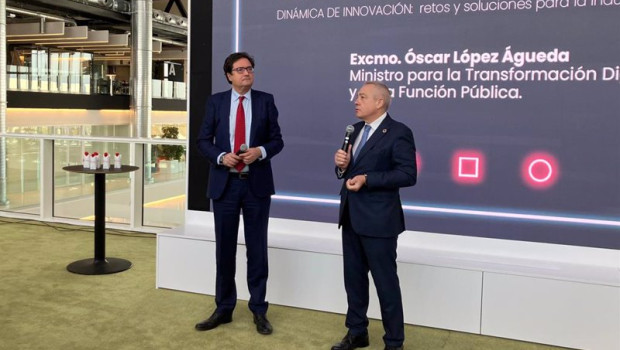 ep el ministro para la transformacion digital y de la funcion publica oscar lopez y el delegado