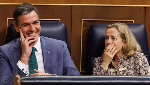 ep el presidente del gobierno en funciones pedro sanchez y la vicepresidenta primera y ministra de