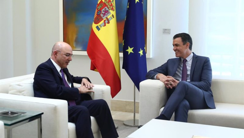 ep el presidente del gobierno pedro sanchez se reune con el presidente de investcorp mohammed
