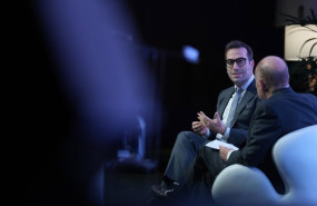 ep el vicepresidente primero del gobierno y ministro de economia carlos cuerpo durante la