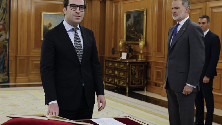 ep el vicepresidente primero y ministro de economia comercio y empresa carlos cuerpo i durante la