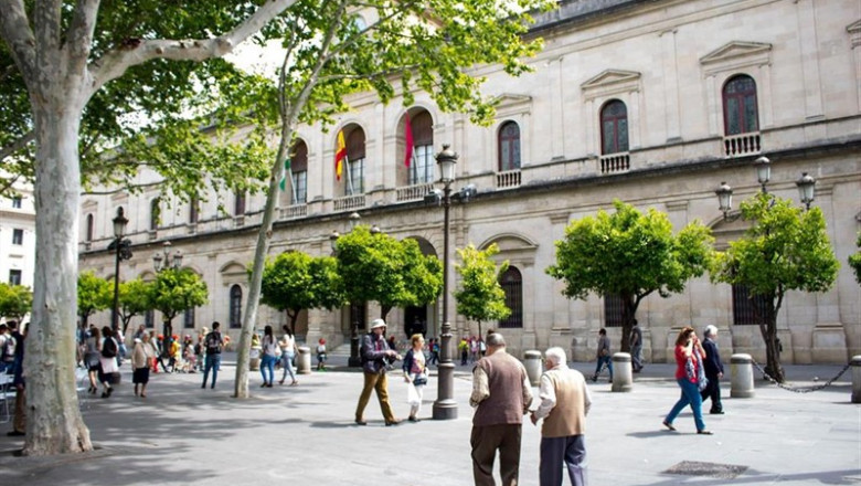 ep fachada del ayuntamiento de sevilla