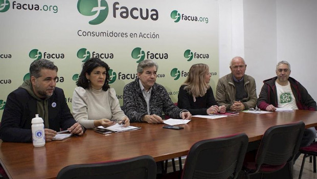 ep imagen de archivo de la mesa social del agua entre ellos luis babiano aeopas rocio algeciras