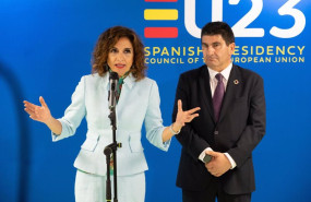 ep la ministra de hacienda en funciones maria jesus montero y el delegado del gobierno en galicia ep la ministra de hacienda en funciones maria jesus montero y el delegado del gobierno en galicia