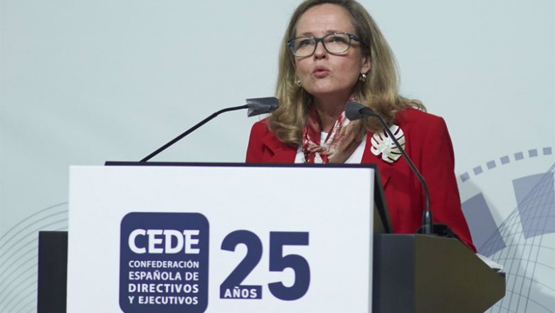 La vicepresidenta primera del Gobierno de España, Nadia Calviño, durante la clausura del Congreso Directivos CEDE este jueves en Córdoba. | Joaquin Corchero - Europa Press ep la vicepresidenta primera del gobierno de espana nadia calvino durante la clausura del congreso