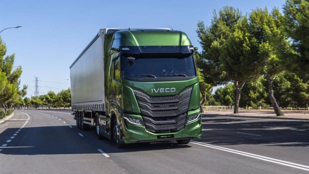 ep motor  iveco renueva el s way incluyendo versiones de gas natural y electricas con hasta 580