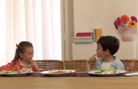 ep ninos comiendo