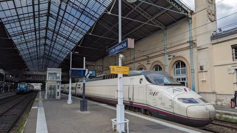 ep tren de renfe en lyon ep tren de renfe en lyon
