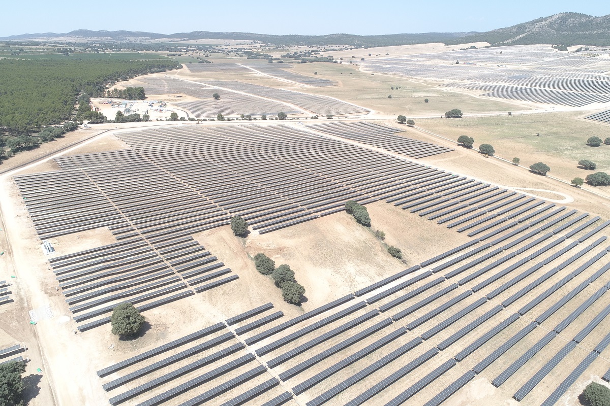 Acciona Energía pone en marcha un complejo fotovoltaico en Jarafuel (Valencia)