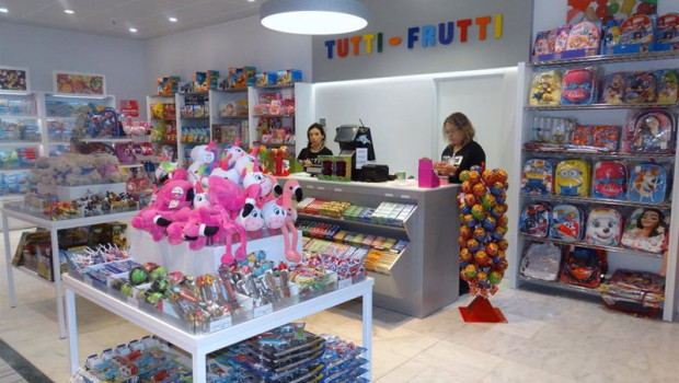 ep archivo - nueva tienda de tutti-frutti en el aeropuerto de fuerteventura