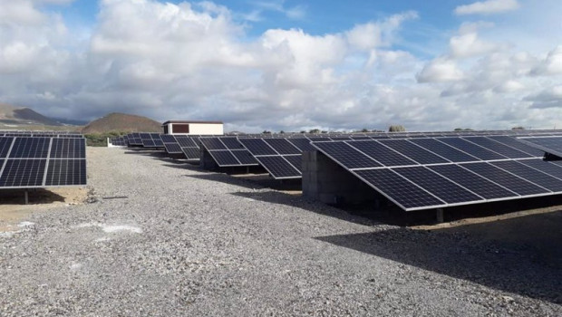 ep archivo   planta fotovoltaica en el aeropuerto tenerife sur