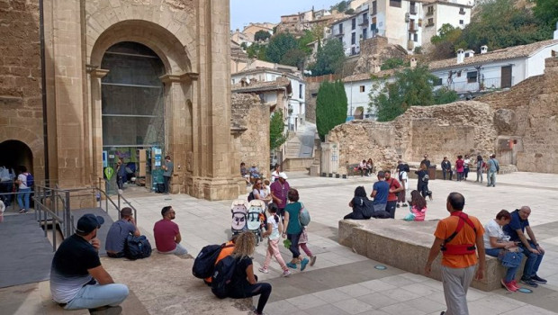ep archivo   turistas en las ruinas de santa maria