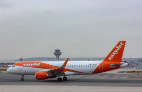 ep archivo   un avion de la aerolinea easyjet