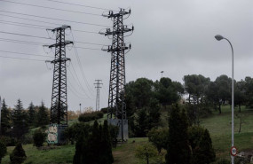 ep archivo   vista de dos torre de alta tension a 22 de noviembre de 2022 en madrid espana