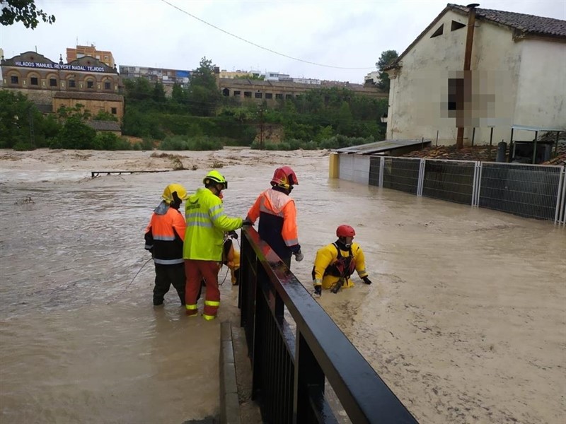 ep bomberos en uno de los servicios realizados en el episodio de dana