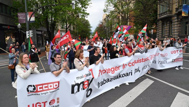 ep cabecera de la manifestacion de ccoo y ugt euskadi en bilbao