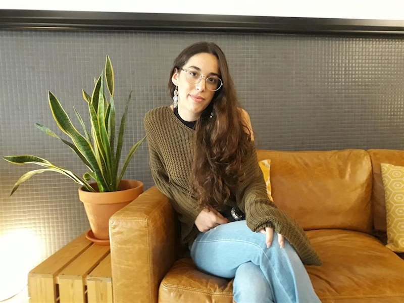ep carolina joven que ha crecido en una familia de acogida ep carolina joven que ha crecido en una familia de acogida