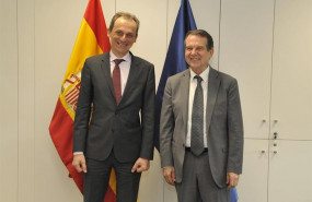 ep el ministro de ciencia e innovacion pedro duque y el presidente de la femp abel caballero
