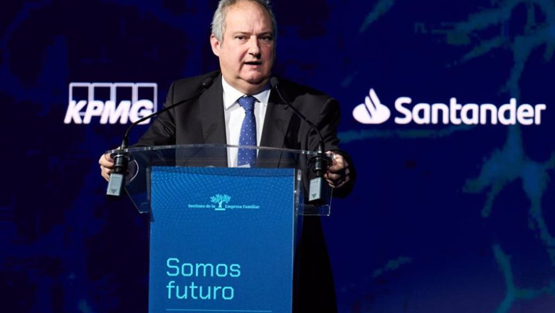ep el ministro de industria y turismo jordi hereu interviene durante la inauguracion del xxvii