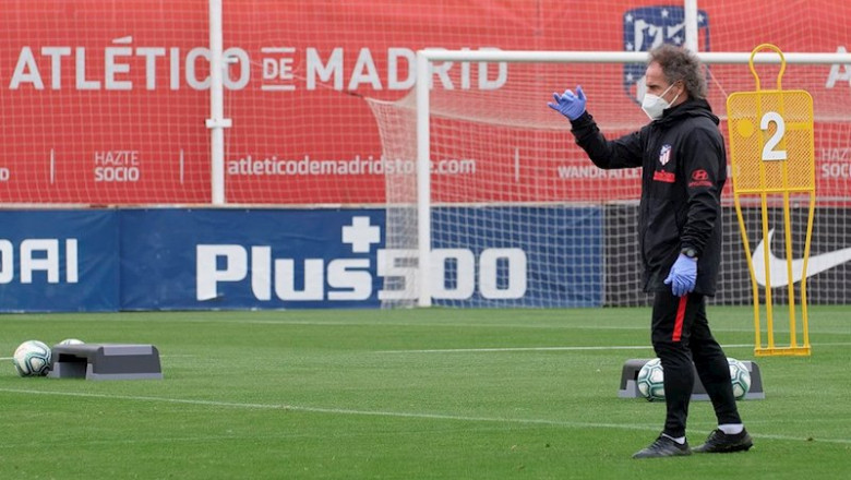 ep el profe ortega en el entrenamiento del atletico ep el profe ortega en el entrenamiento del atletico