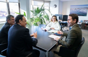ep el secretario general del pp teodoro garcia egea a la derecha junto al presidente de la