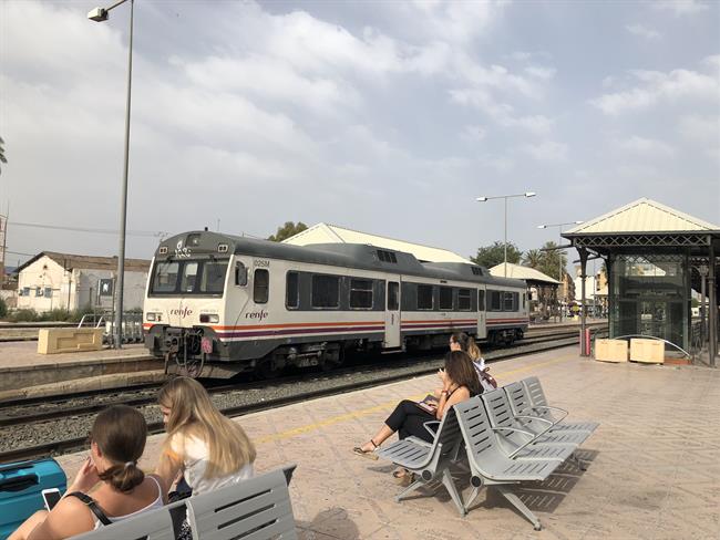Estación de tren en El Carmen, tren, Renfe, cercanías, AVE | Europa Press ep estaciontrencarmen tren renfe cercanias ave