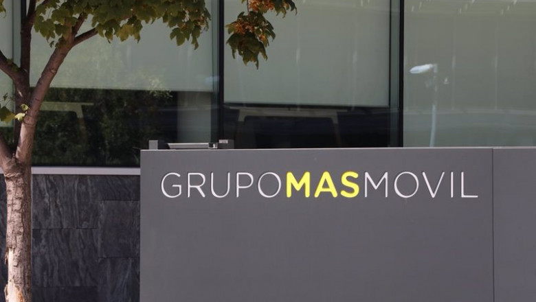 ep fachada de la empresa grupo mas movil ubicada en madrid espana