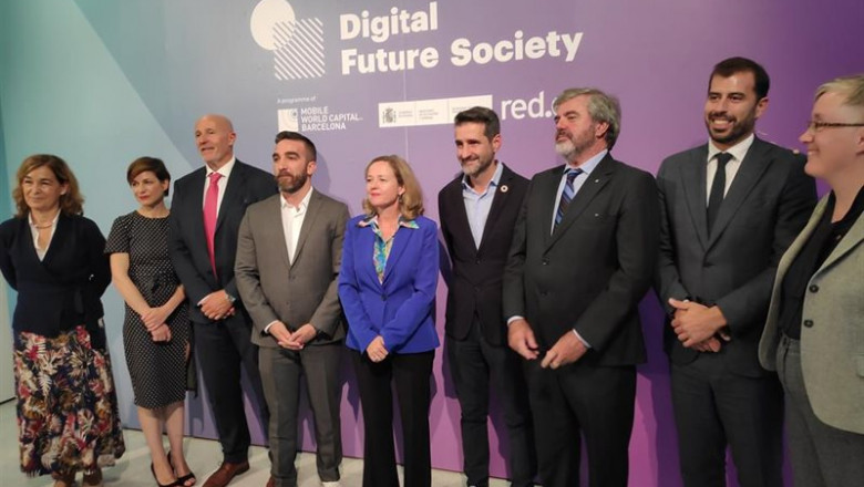 La ministra de Economía y Empresa, Nadia Calviño (en el centro), en la presentación de la inicativa Digital Future Society | EUROPA PRESS ep la ministra de economia y empresa nadia calvino en el centro en la presentacion de la inicativa