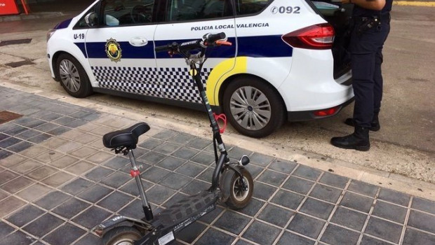 ep multa de un policia local de valncia a un patinete electrico 20200210111420