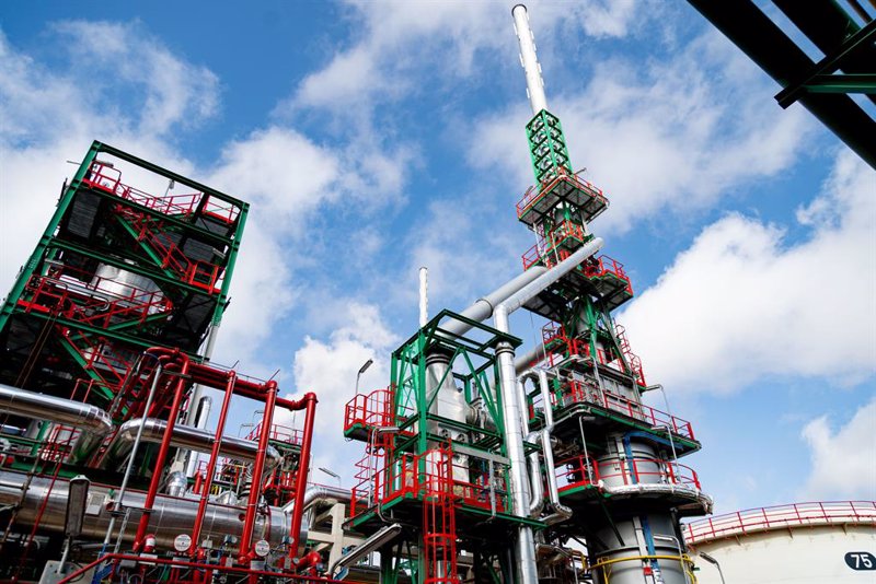 Jefferies revisa la valoración de las petroleras y eleva el precio objetivo de Repsol