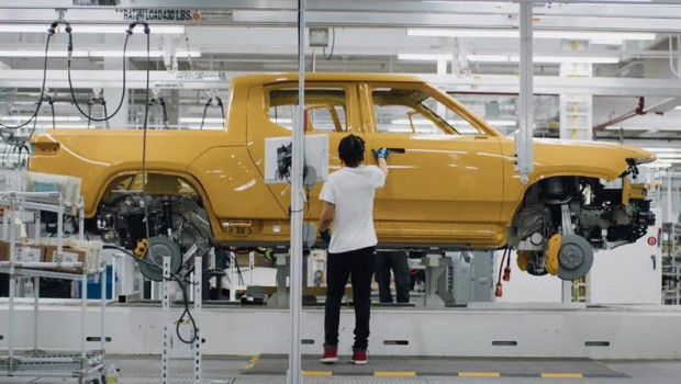 ep rivian y volkswagen lanzan una join venture de hasta 5746 millones para desarrollar arquitectura
