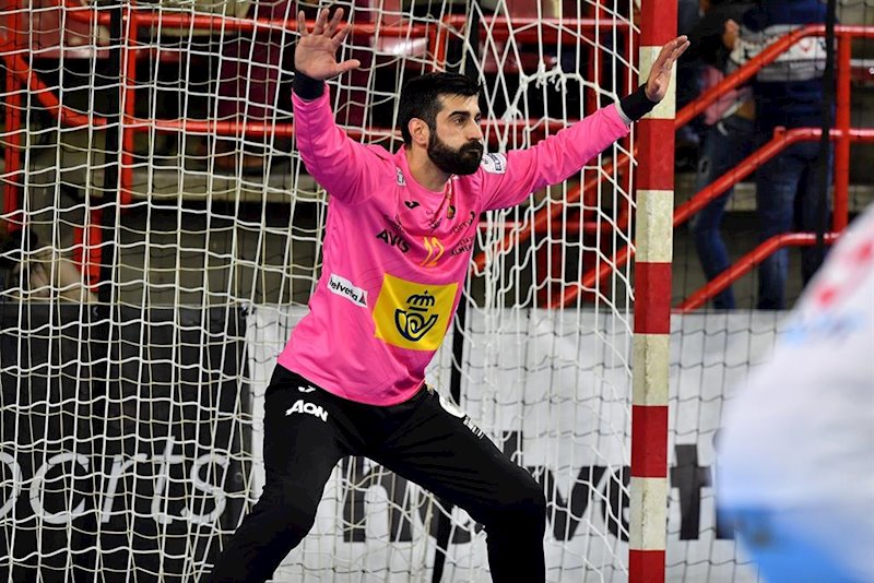 ep rodrigo corrales en un partido con la seleccion espanola de balonmano